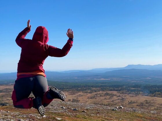 Glädjeskutt vid topptur på Orrstädjan, Särvfjället Härjedalen Caroline Fredin