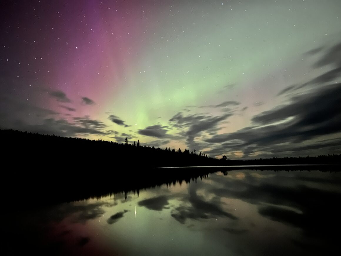 sprakande norrsken i Vemdalen